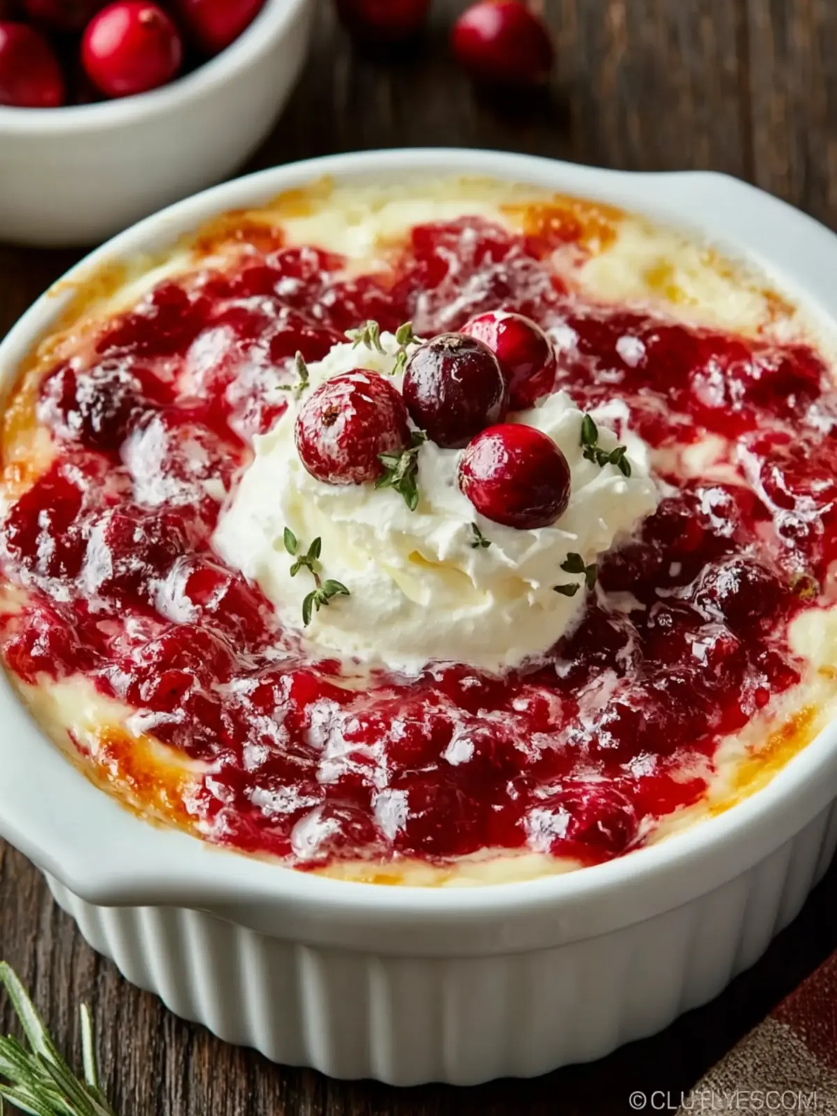 Baked Cranberry Cream Cheese Dip: Irresistibly Creamy Delight 6 aaavramvzebq4nu2almq